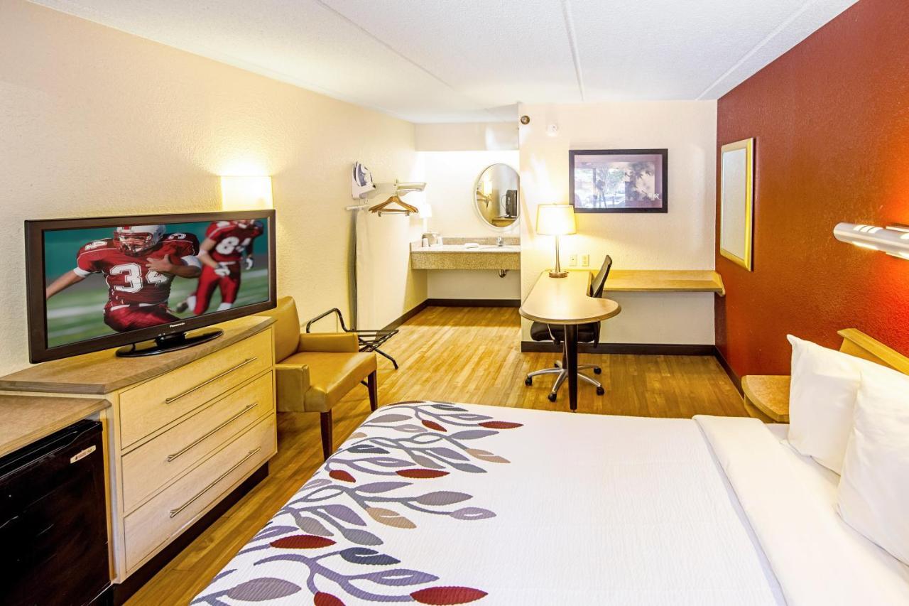 Red Roof Inn Charleston West - Hurricane, Wv Teays Valley Exterior photo